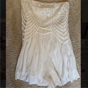 White lace romper w/ lace, strapless. Perfect summer outfit/beach coverup